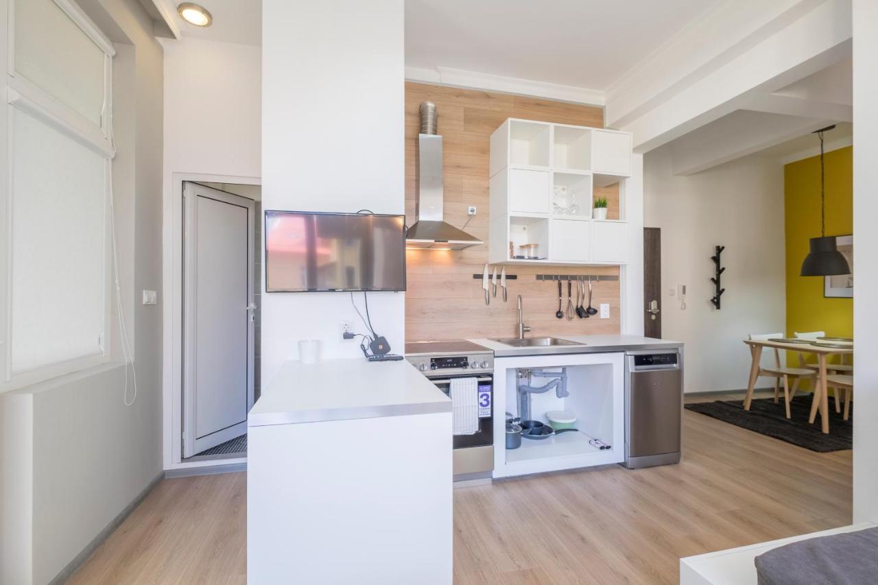 Bluewaveplace - Contemporary In Center Of Apartament Sofia